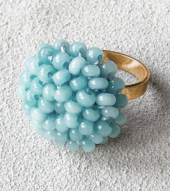 Andrea Putz Glas Perlen Schmuck Ring hellblau